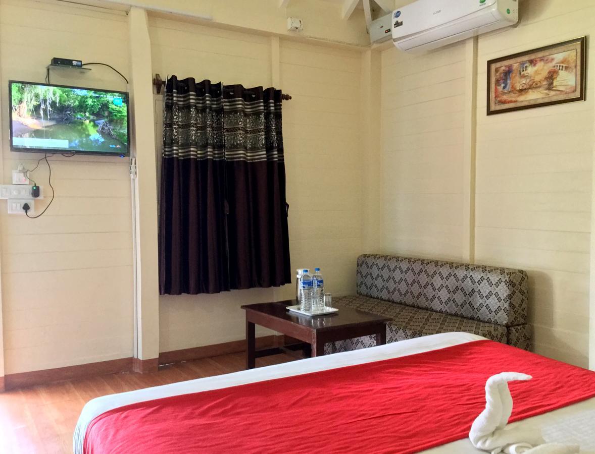 Morjim Queen Beach Resort Exterior foto